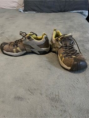 Teva Women's Brown and Yellow Athletic Trail Shoes